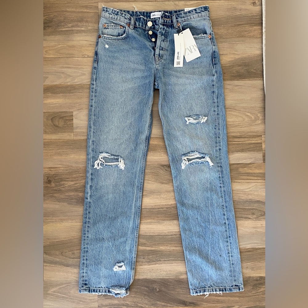 Women’s Zara Jeans. Straight Fit